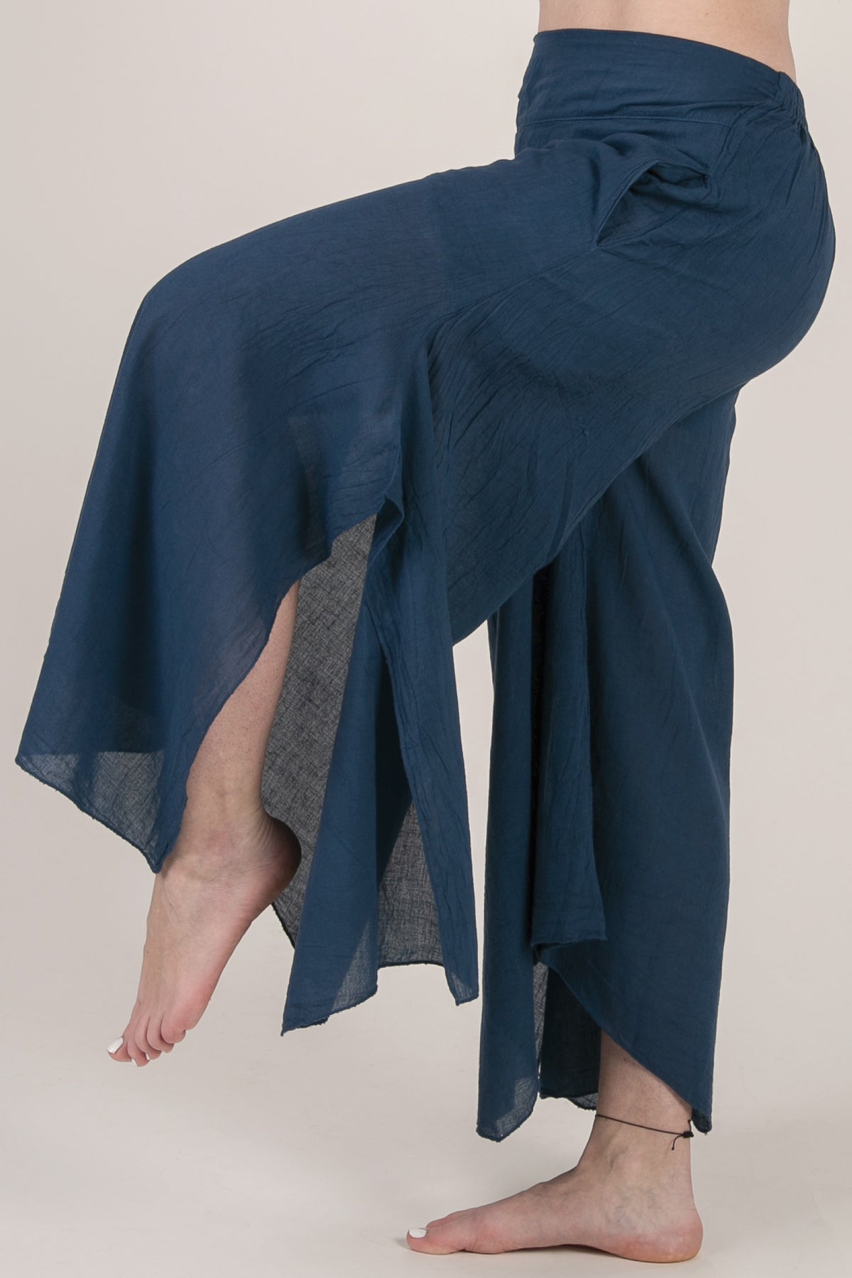 Breeze Navy Cotton Artisan Palatsihousut - Berry Piper