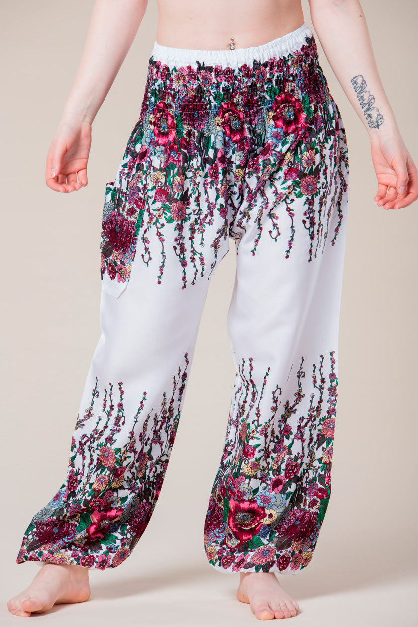 Floral White Artisan Haaremihousut - Berry Piper