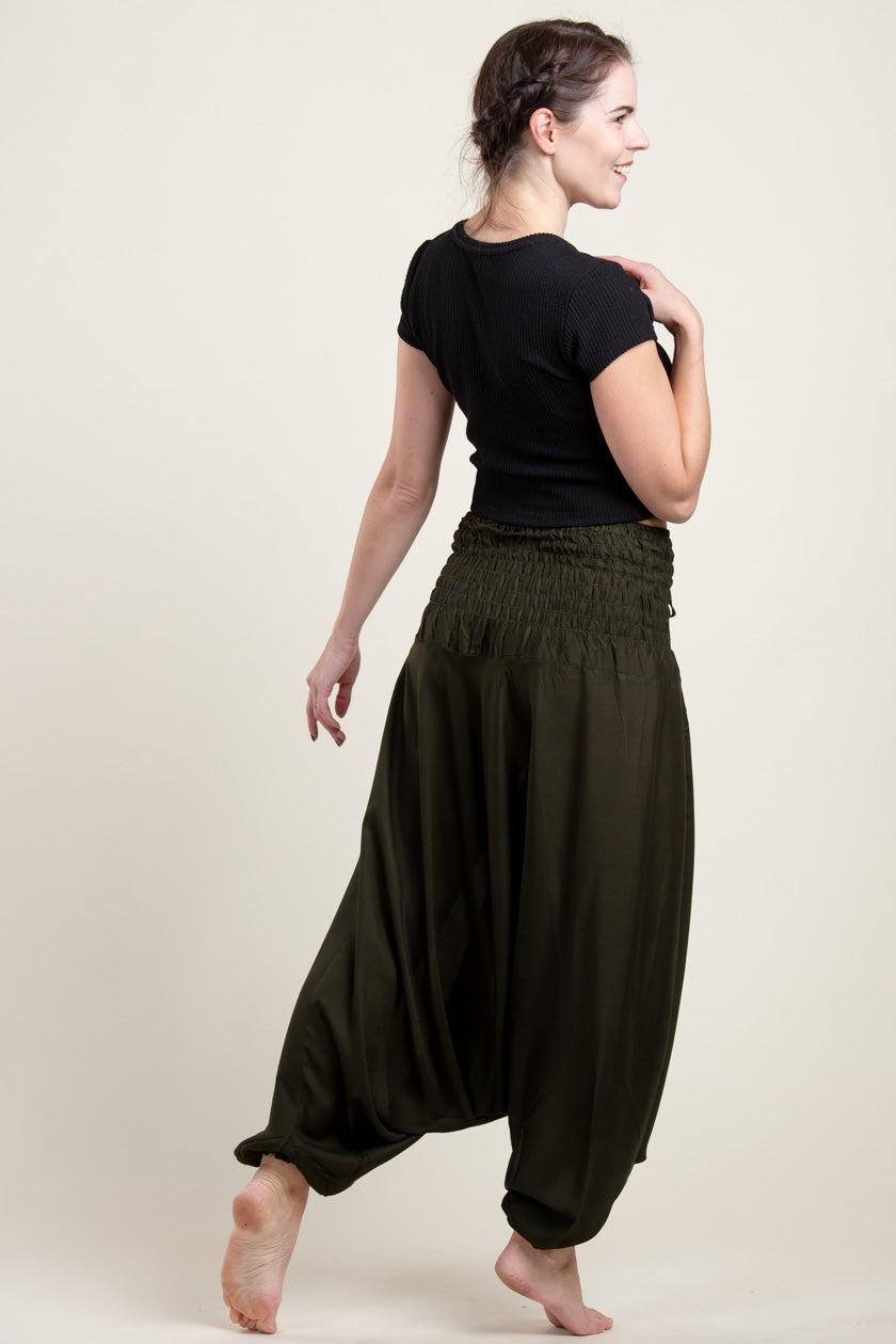 Boho Green Artisan Jumpsuit Haaremihousut - Berry Piper
