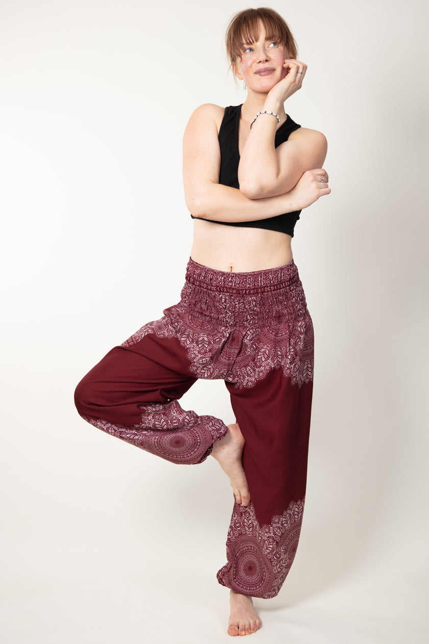 Border Mandala Maroon Artisan Haaremihousut - Berry Piper