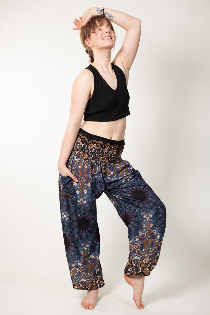 Paisley Mandala Navy Bronze Artisan Haaremihousut - Berry Piper
