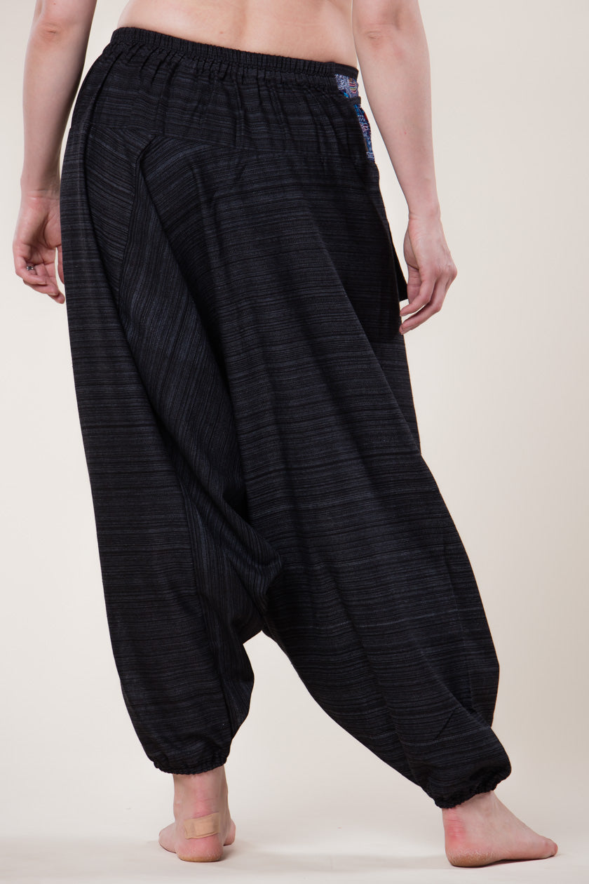 Pinstripe Elephant Black Hill Tribe Artisan Low Cut Haaremihousut - Berry Piper