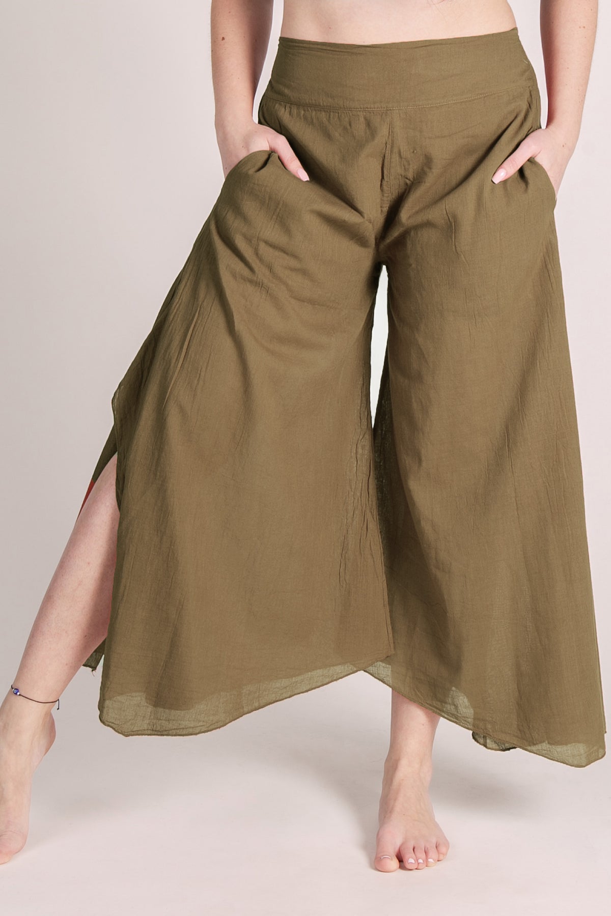 Breeze Khaki Cotton Artisan Palatsihousut - Berry Piper