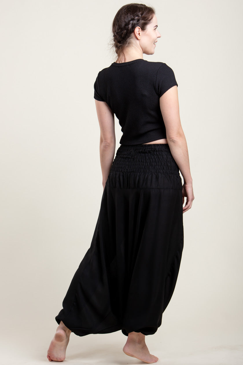 Boho Black Artisan Jumpsuit Haaremihousut - Berry Piper
