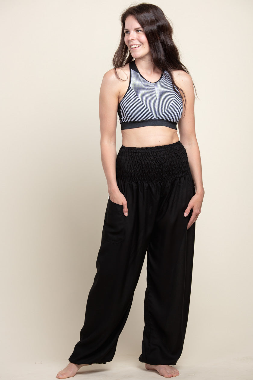 Extended Boho Black Artisan Haaremihousut - Berry Piper