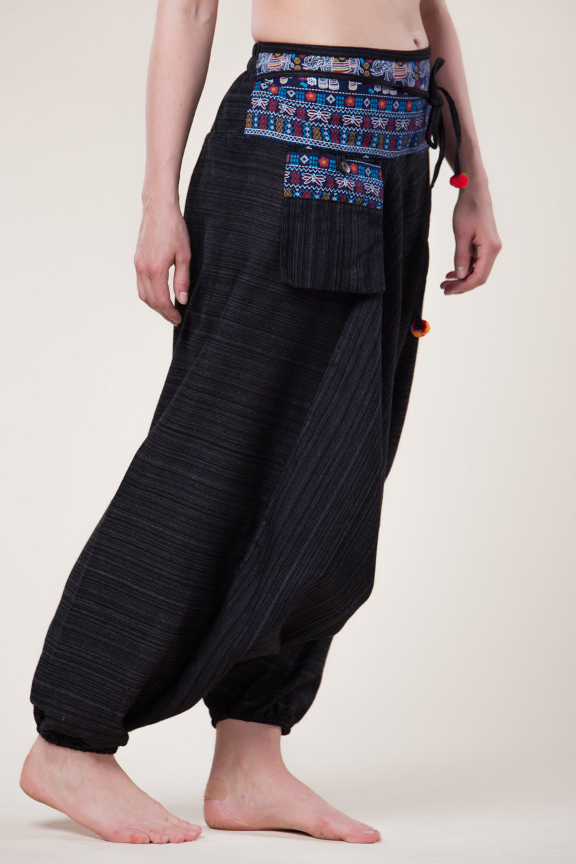 Pinstripe Elephant Black Hill Tribe Artisan Low Cut Haaremihousut - Berry Piper