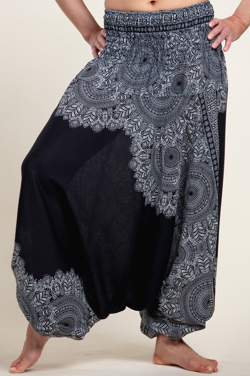 Border Mandala Black Artisan Jumpsuit Haaremihousut - Berry Piper