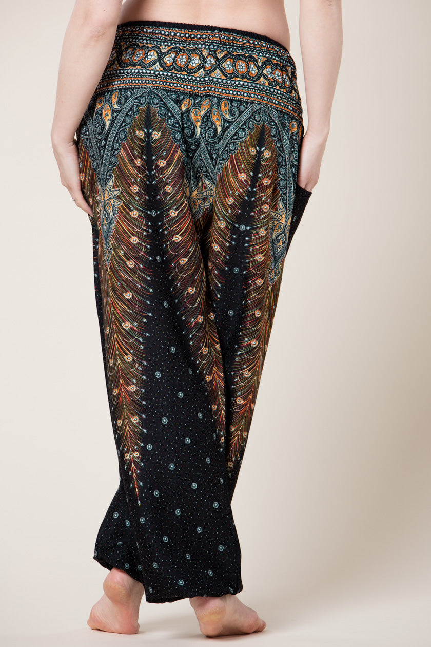 Peacock Feather Black Artisan Haaremihousut - Berry Piper